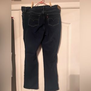 Levi jeans 312 shapely skinny